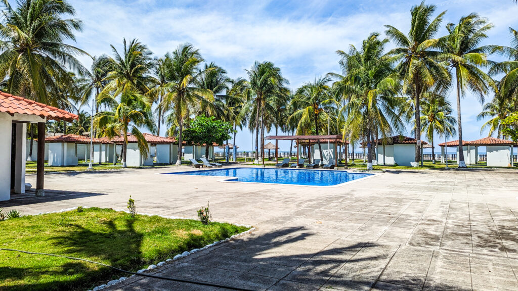 rancho-dos-suenos-costa-del-sol-playa-arena-el-salvador-surfcity-verano-casa-airbnb-palmeras-web- (20)