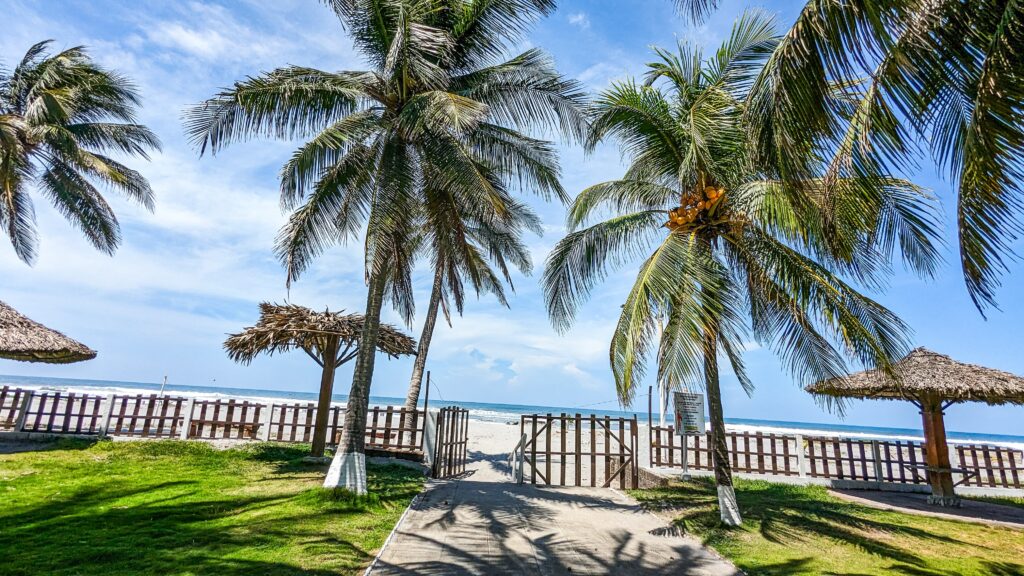 rancho-dos-suenos-costa-del-sol-playa-arena-el-salvador-surfcity-verano-casa-airbnb-palmeras-web- (35)